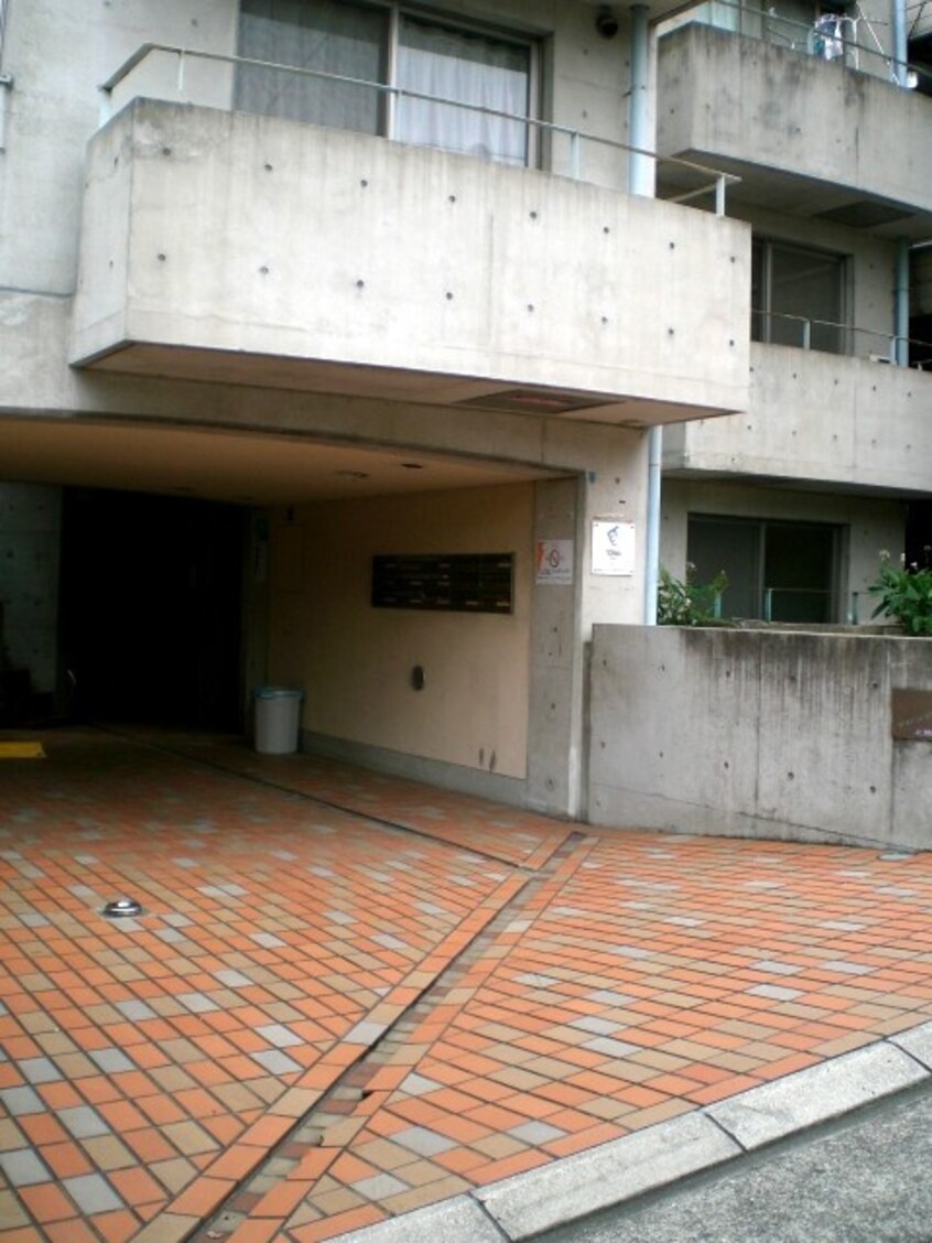 エントランス部分 アロッジオ上筒井