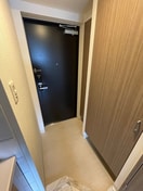 玄関 ｴｽﾘｰﾄﾞ新大阪ｳﾞｪﾙﾃﾞ(306)