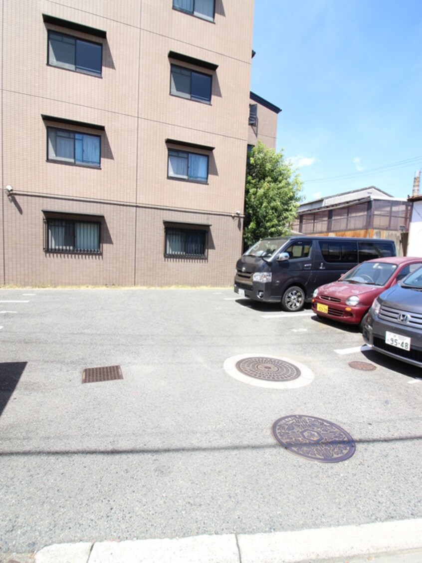 駐車場 リヴィエ－ルなかよし橋