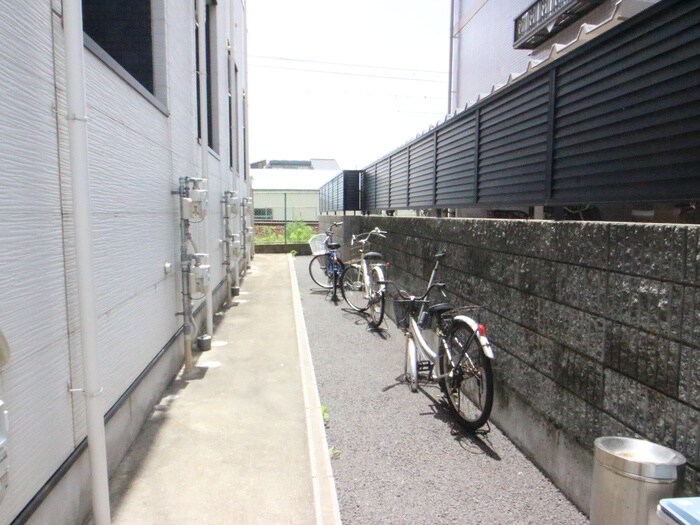 駐輪場 macaron mou瓦宮