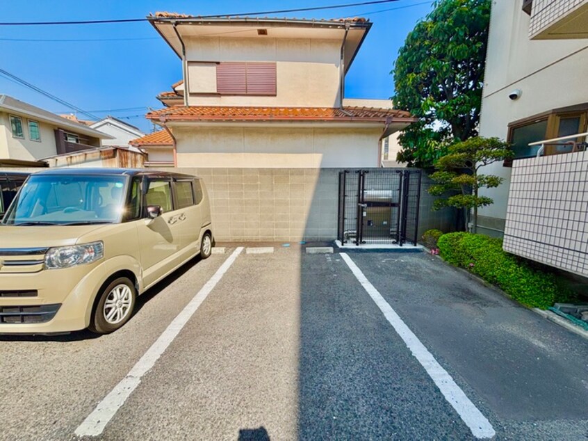 駐車場 グリ－ンマンションモリ