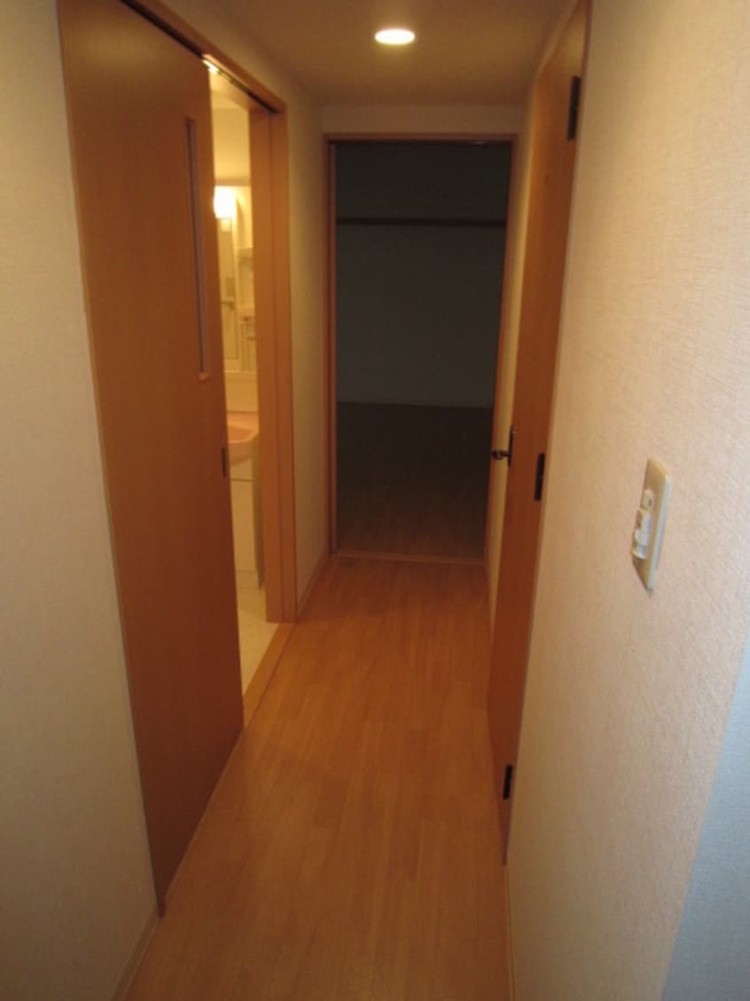 廊下 エスタブレ南森町