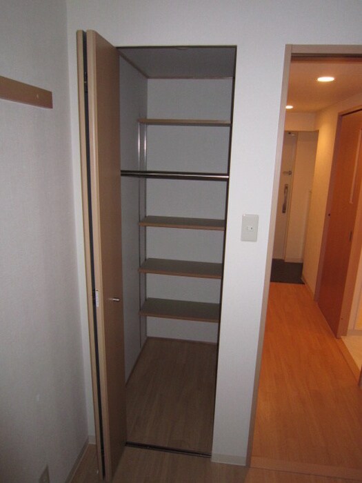 収納 エスタブレ南森町