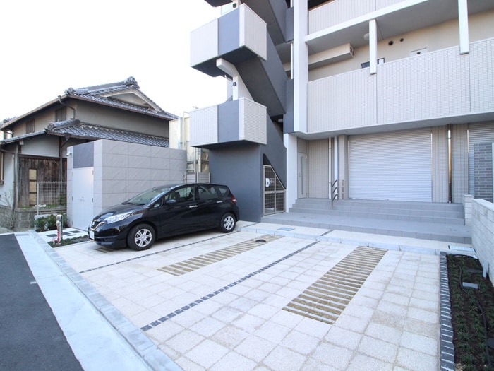 駐車場 エターナ千里丘