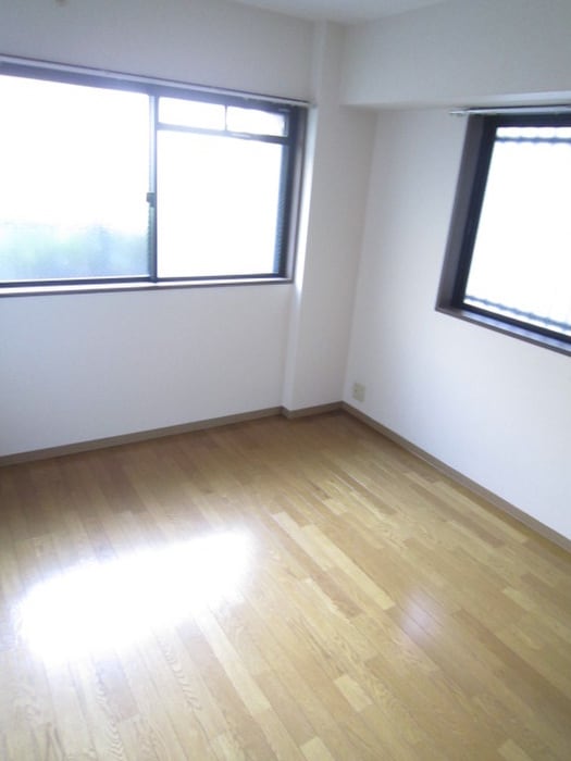 居室 フレアコート野口