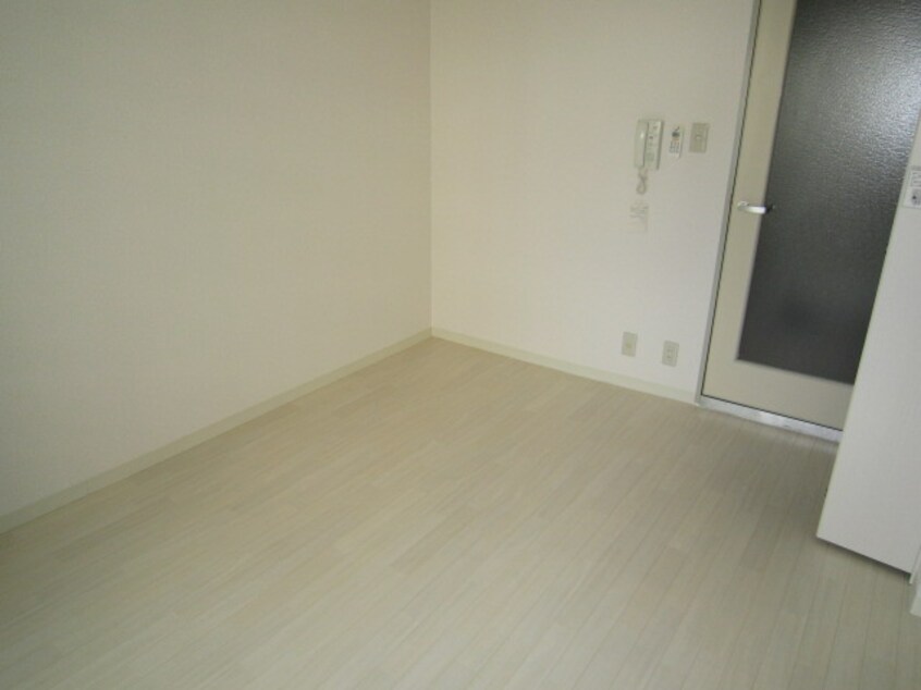 居室 サンプラザ三宮７０