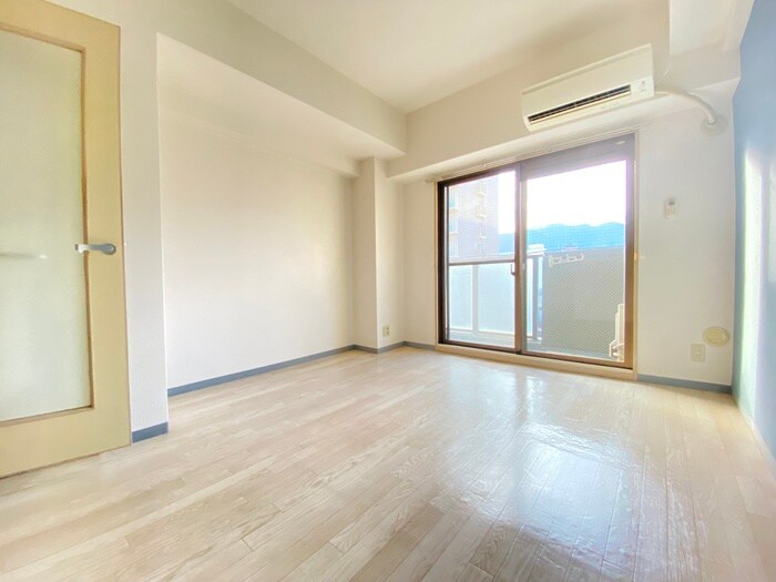 居室 サンプラザ三宮７０