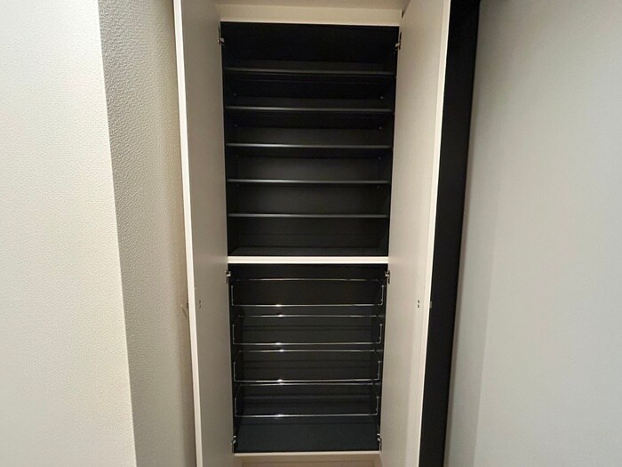 靴箱 メゾン神田