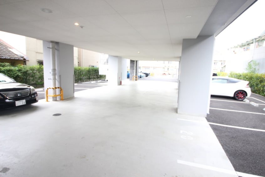 駐車場 LANI TOYONAKA（ﾗﾆ　ﾄﾖﾅｶ）