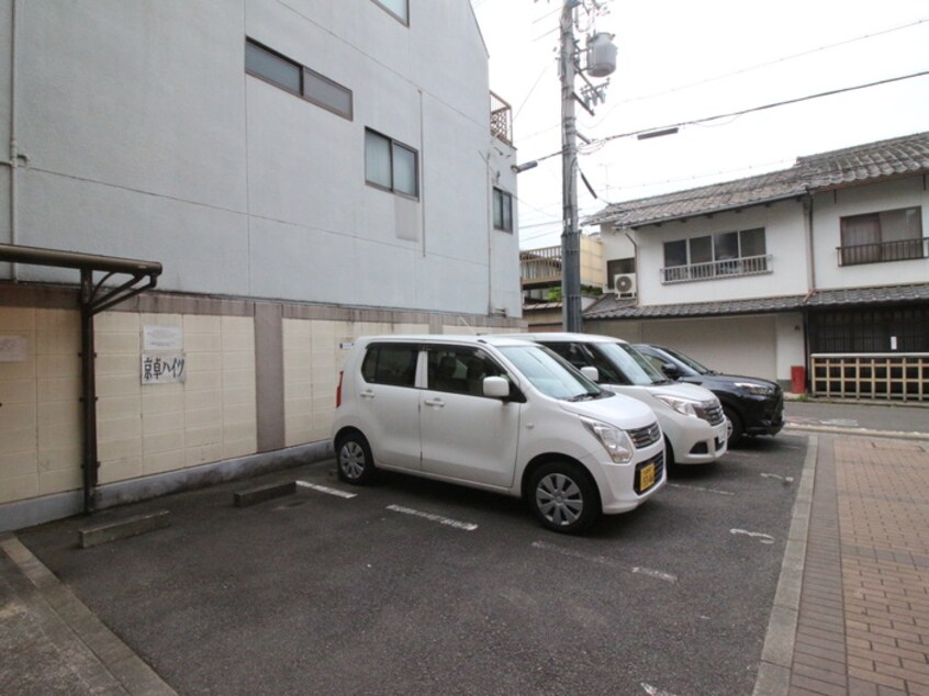 駐車場 京卓ハイツ