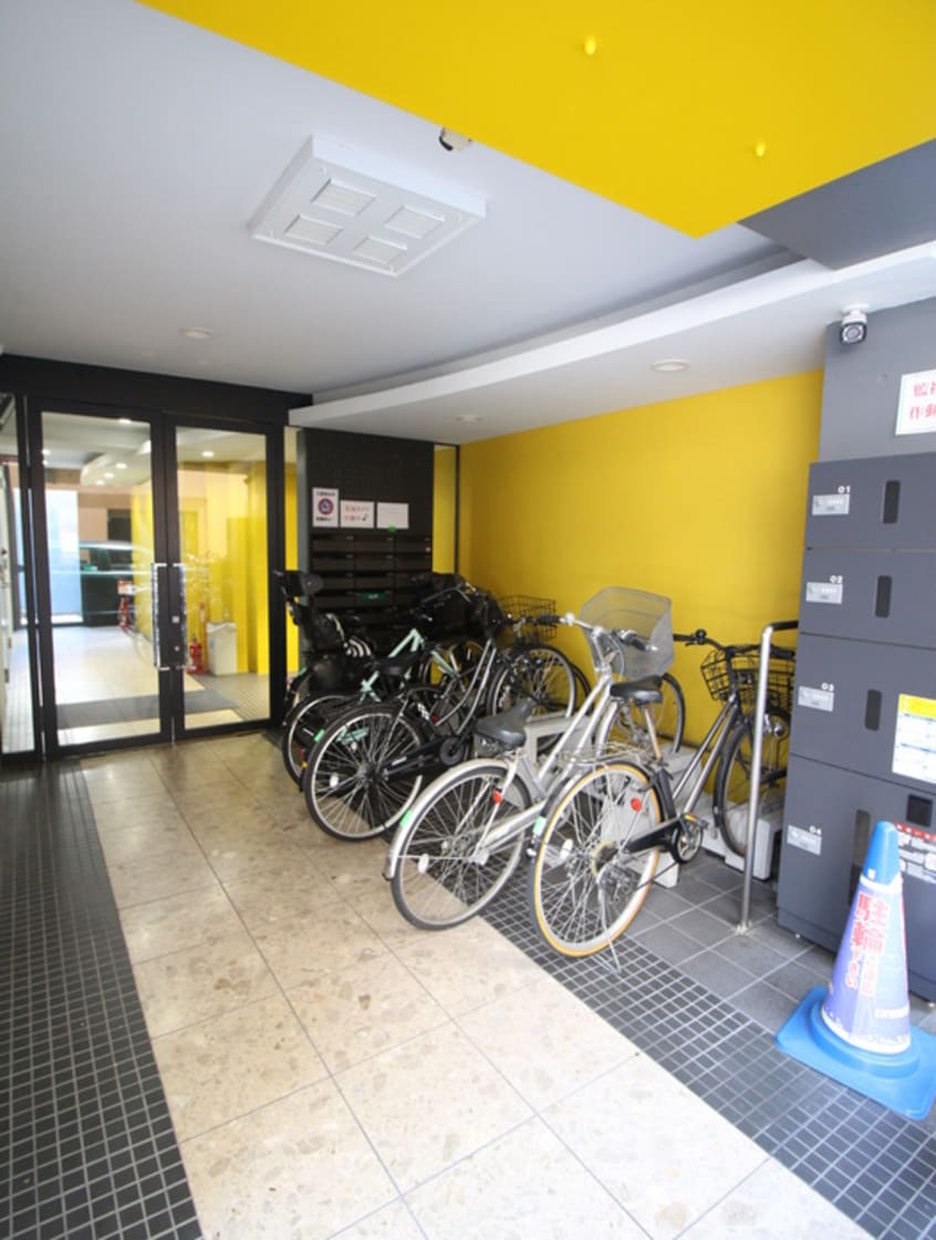 駐輪場 グレ－ス上汐