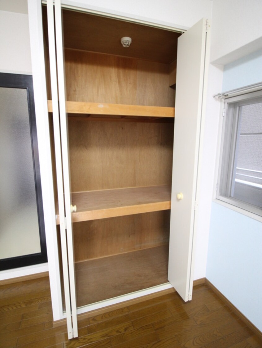 収納 グレ－ス上汐