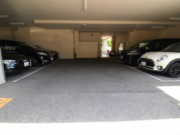 駐車場 アビタシオン橋本1