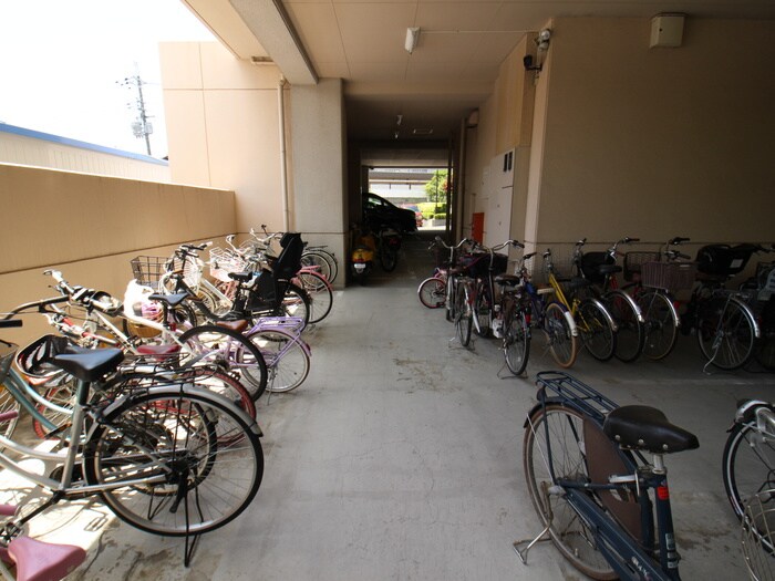 駐輪場 アビタシオン橋本1