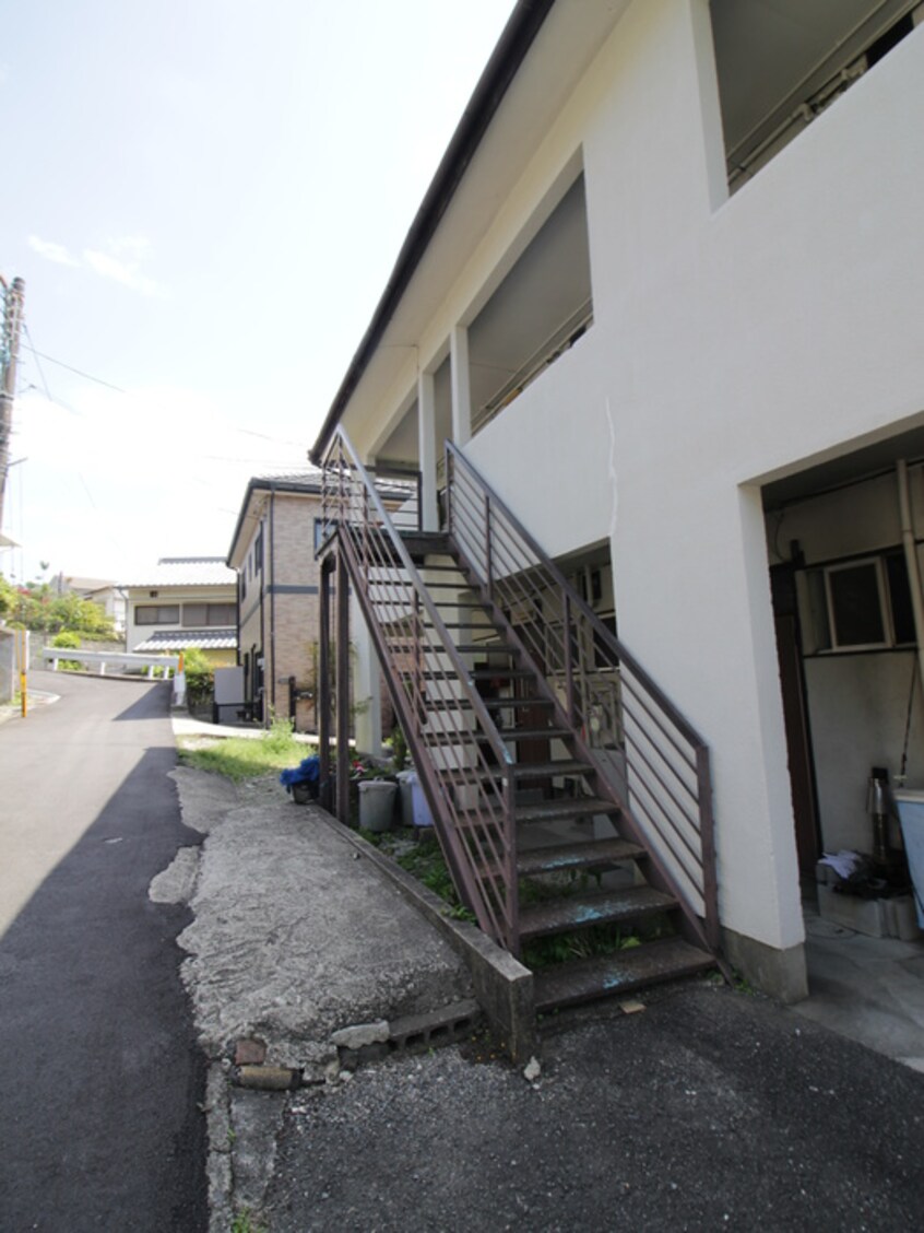 エントランス部分 ﾜｲﾄﾞｶﾚﾝﾄ橋本