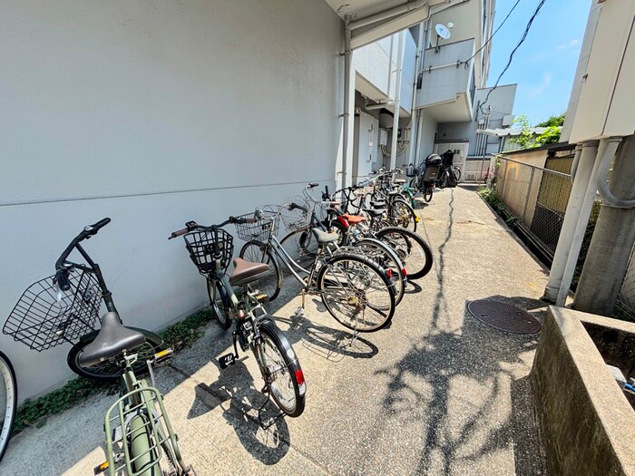 駐輪場 ﾍﾞｯｻｰﾎﾞｰﾈﾝ芦屋