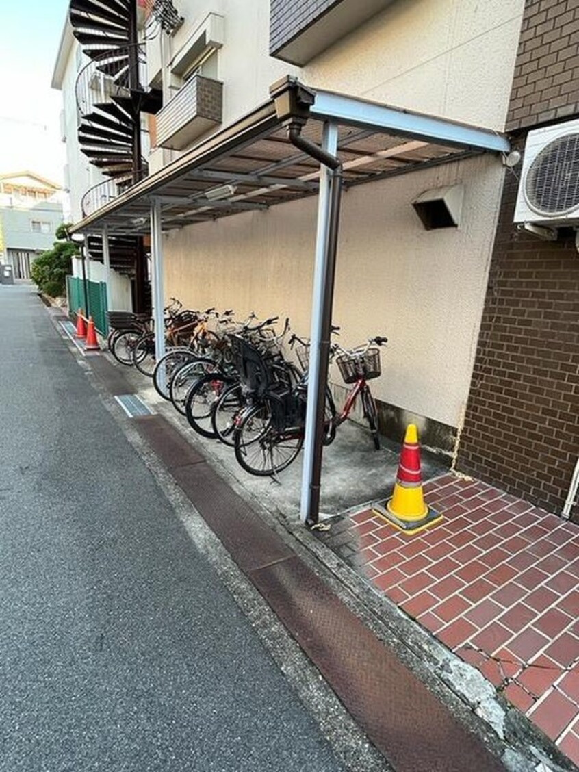 駐輪場 ハイツ桑田