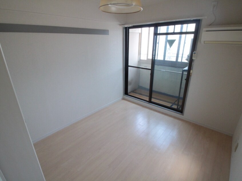 居室 クラシカル志音