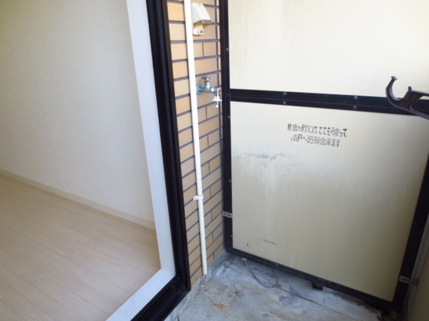 洗濯機置場 ローズコーポ阪神尼崎