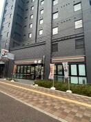 セブンイレブン門真新橋町店(コンビニ)まで600m パークホームズLaLa門真（507）
