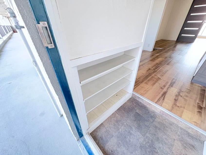 靴箱 忍マンション