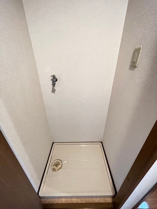 洗濯機置場 ドミ－ル鳳