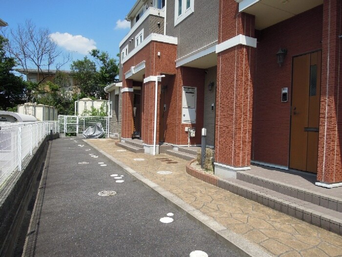 エントランス部分 フレンドリ－・エデンＢ