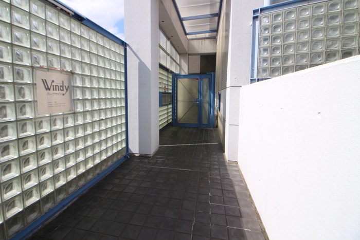 エントランス部分 ウィンディパ－クサイド