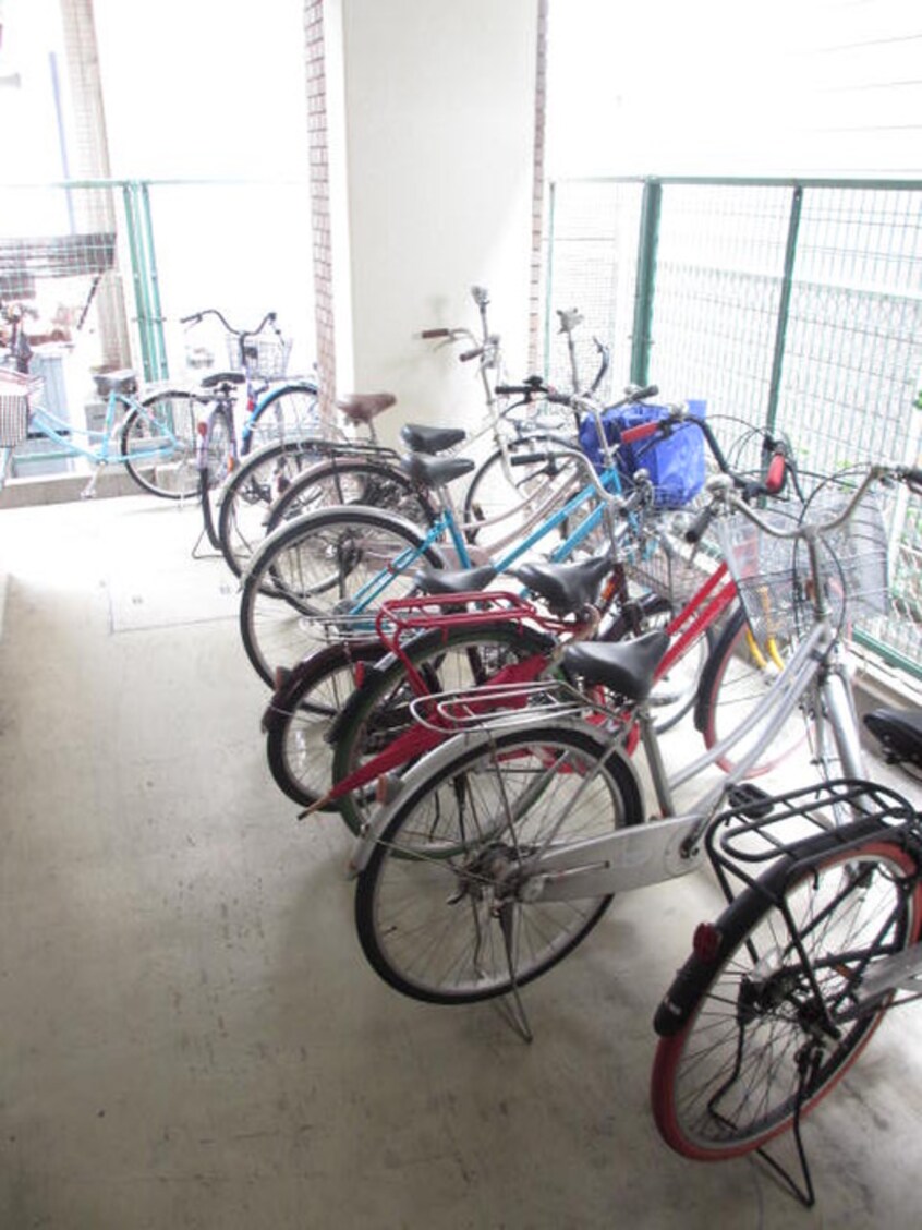 駐輪場 カレッジサイドコトブキ