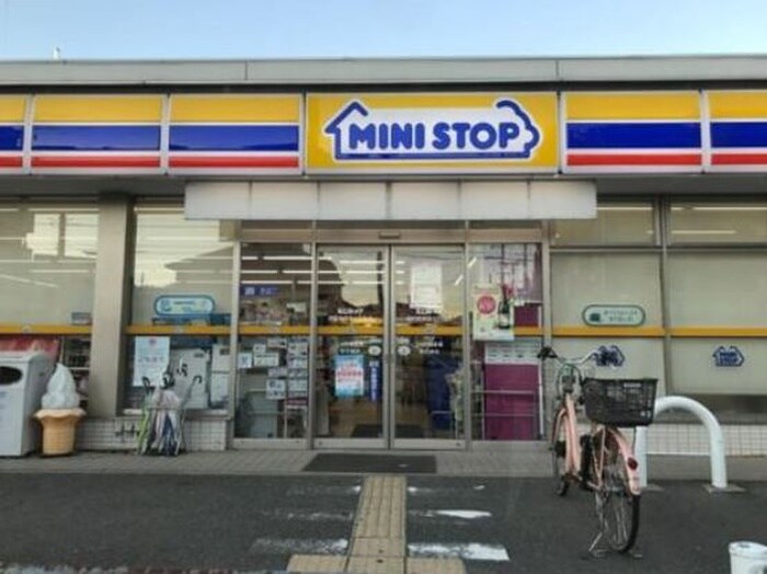 ミニストップ 吹田佐井寺１丁目店(コンビニ)まで200m ヴィラ谷内