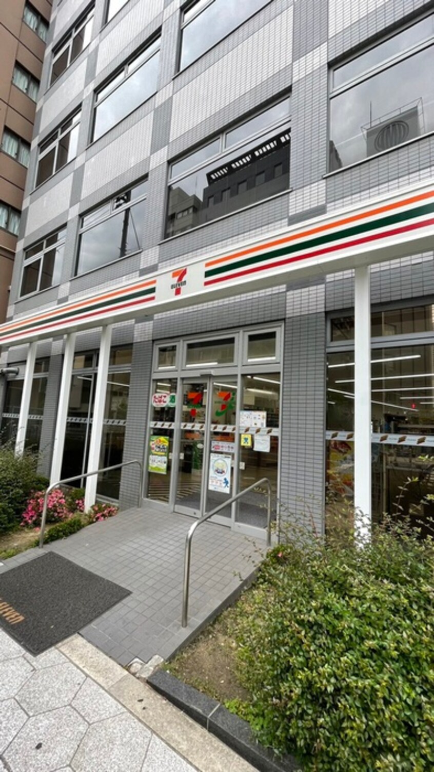 セブンイレブン(コンビニ)まで60m プライマル靭本町