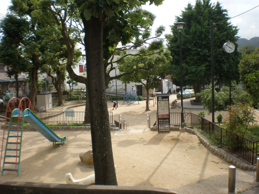 荒田八幡公園(公園)まで200m ミヤビハイツ