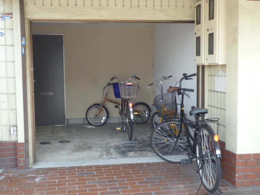 駐輪場 MAYUMIサンフィールド