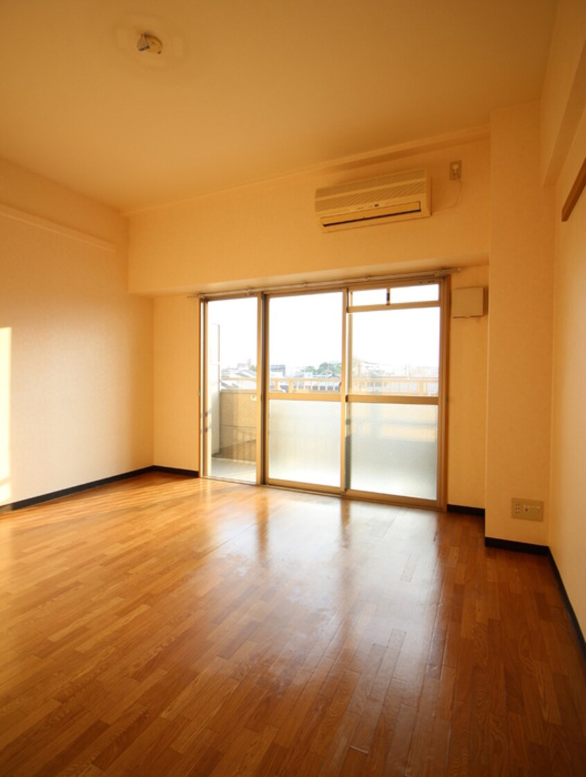 居室 ティンカ－ベル