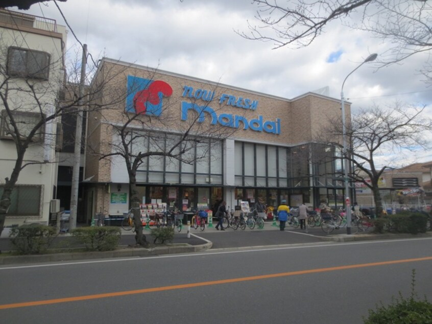万代　花園店(スーパー)まで203m フジパレス河内花園Ⅱ番館