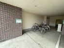 駐輪場 アートグレイス