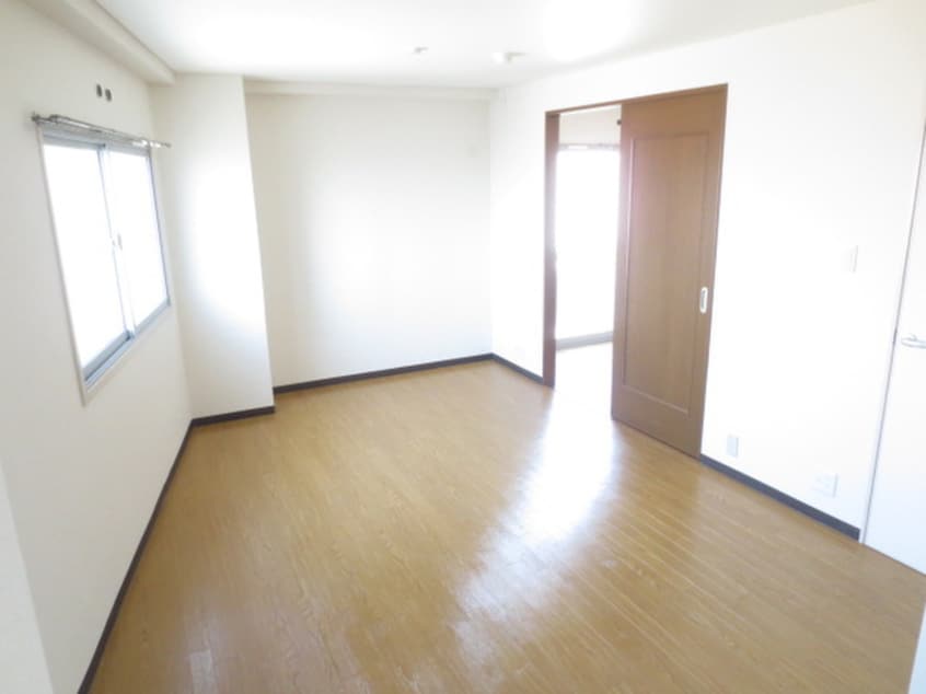 居室 市隆ハイツ 武庫之荘