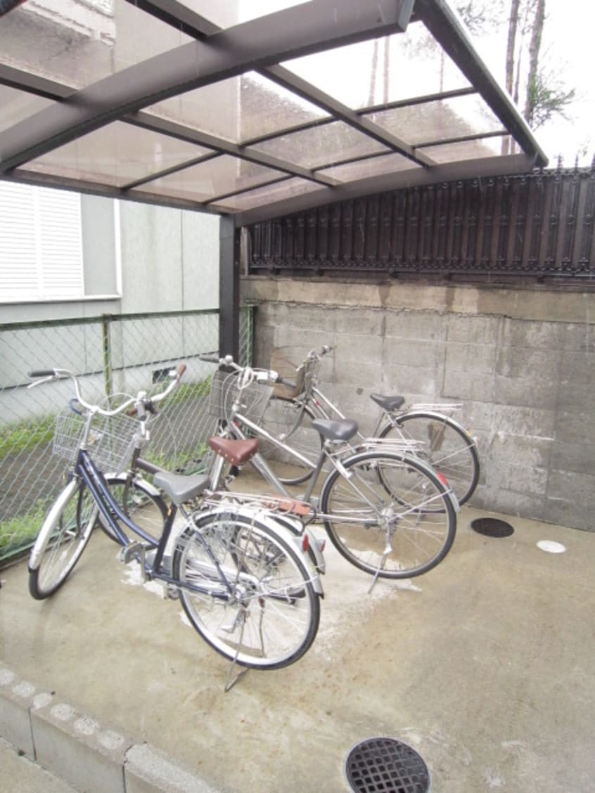 駐輪場 エスタシオン泉川