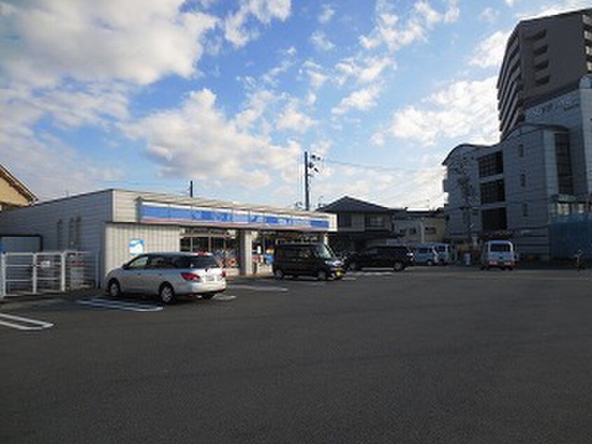 ローソン 枚方三栗一丁目店(スーパー)まで627m サンエ－ル小野