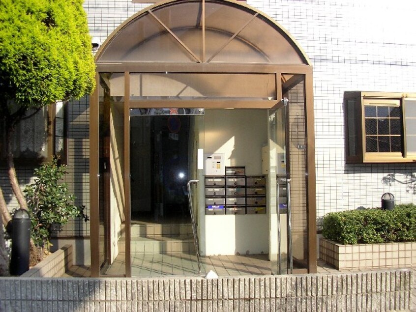 エントランス部分 メゾン瀬川