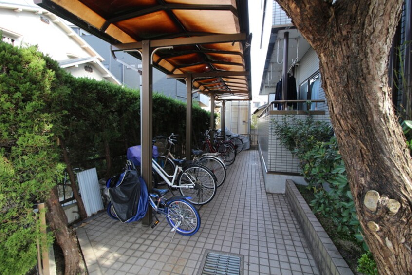 駐輪場 メゾン瀬川