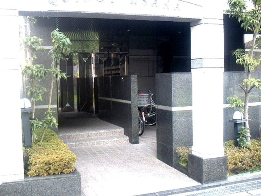 エントランス部分 クィンシ－江坂