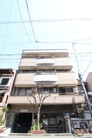 ﾄﾞｩｴﾙ辻本の外観