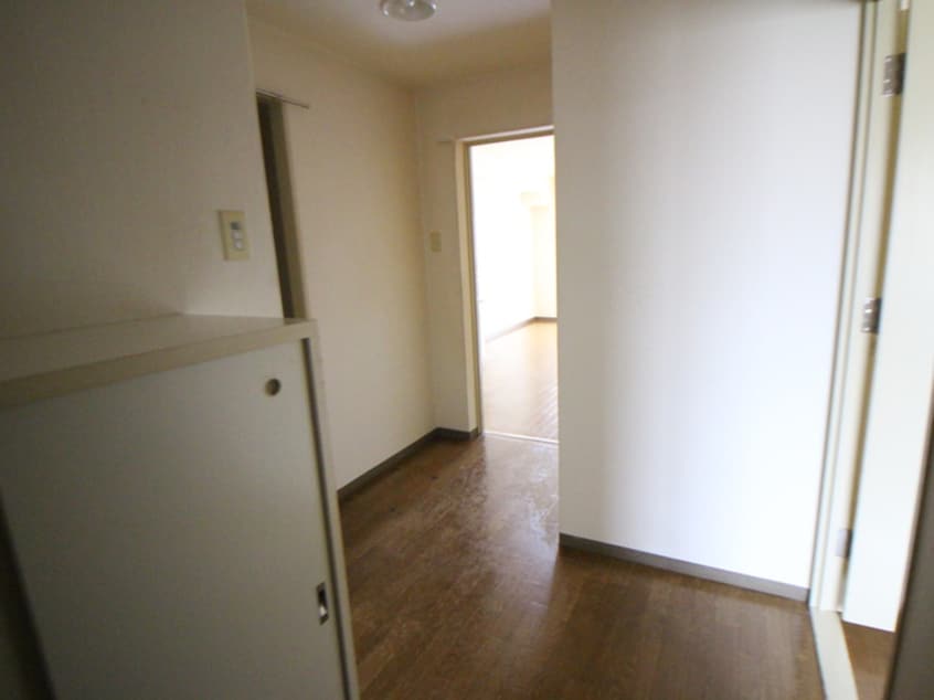 廊下 プラザエイト