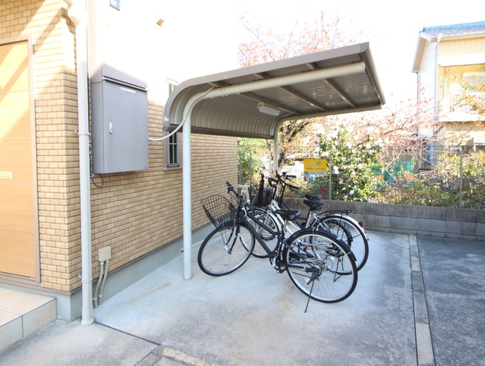 駐輪場 ソ－レアストロC棟