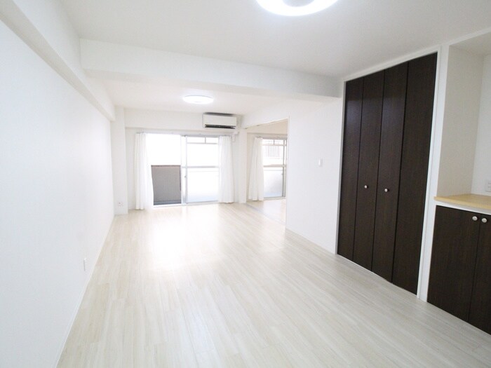 居室 内田ロイヤルハイツ