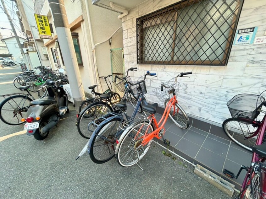駐輪場 フォレストゲート長居公園