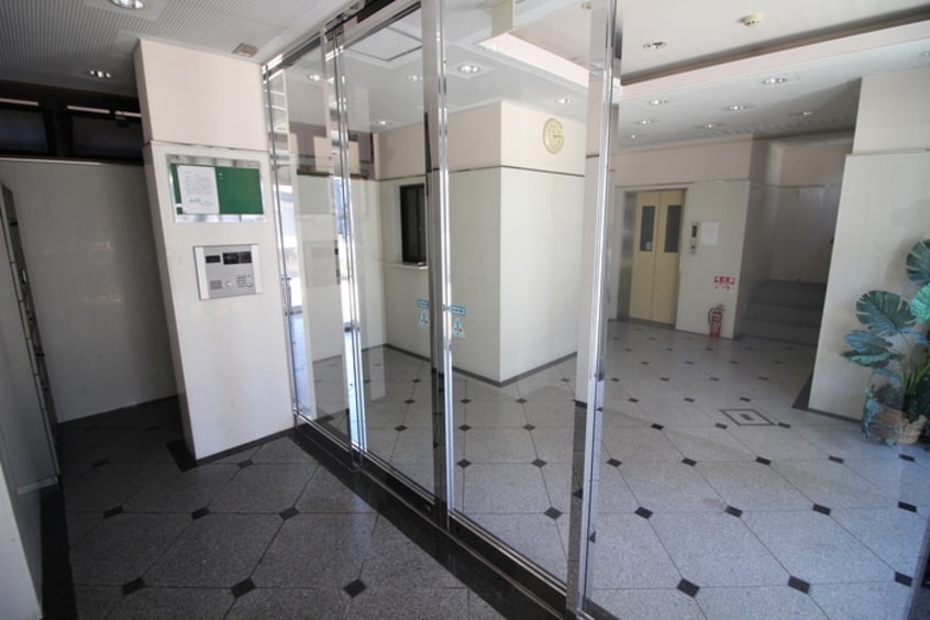 エントランス部分 トラディショナル杉本