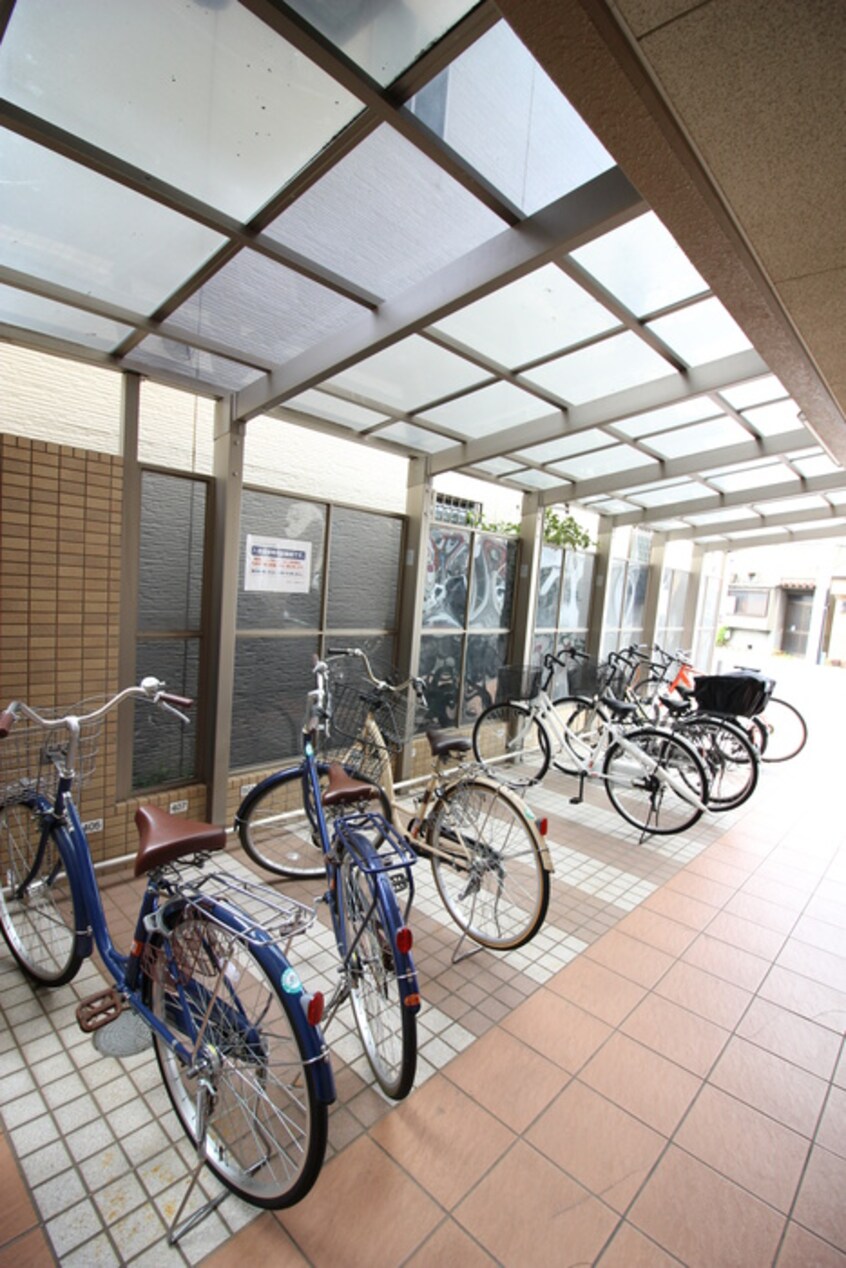 駐輪場 サンプラザ清水駅前