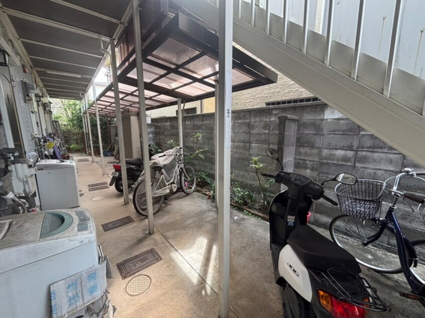 駐輪場 ヴィラ プリムローズ